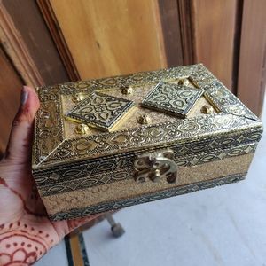 Jewellery box
